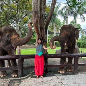 Meet your Posher, Shana